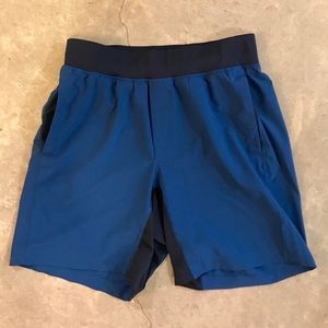 lululemon THE Short 7in LINERLESS (SMALL)